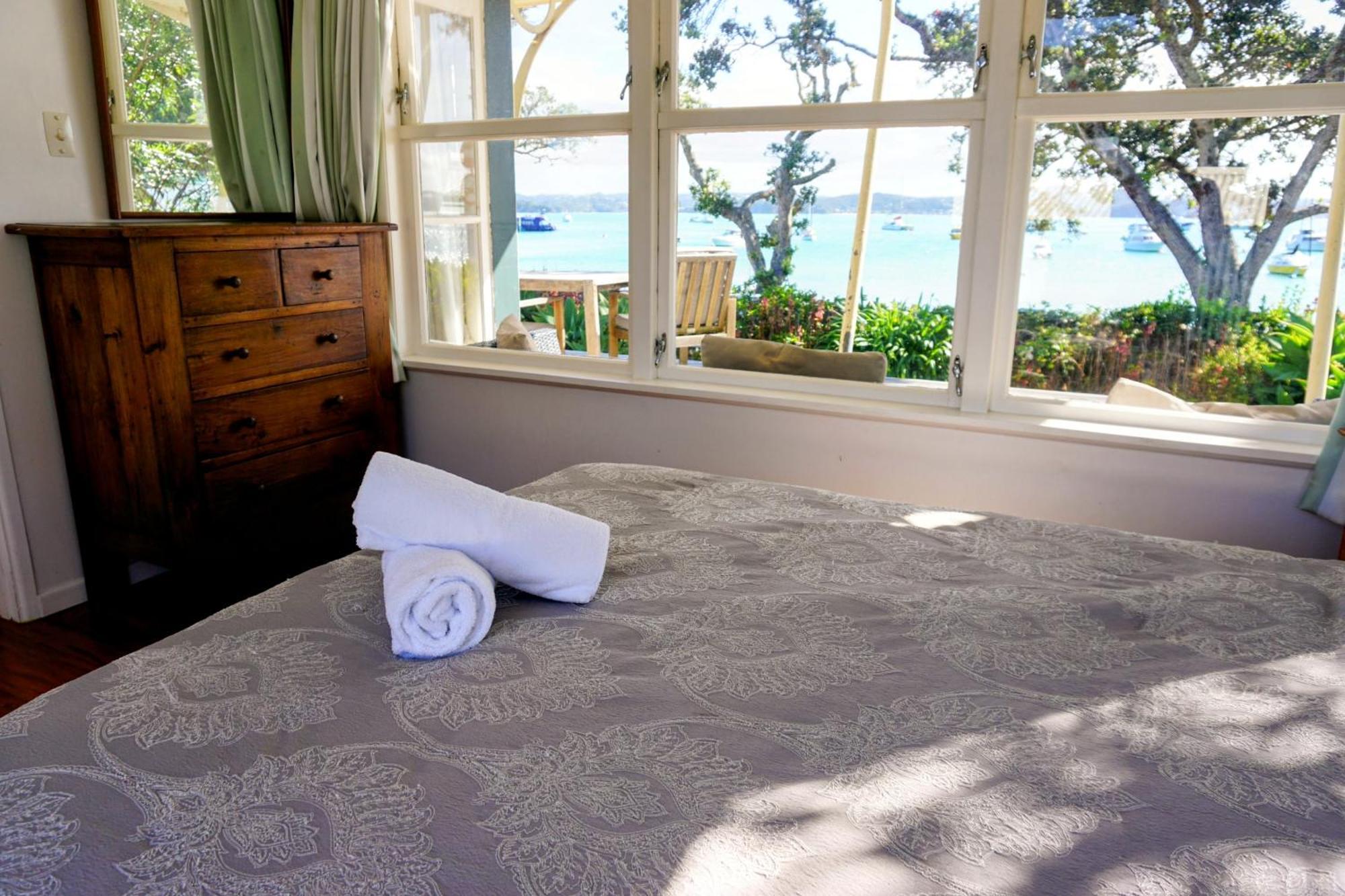 Last On The Strand, Russell - The Boathouse Экстерьер фото