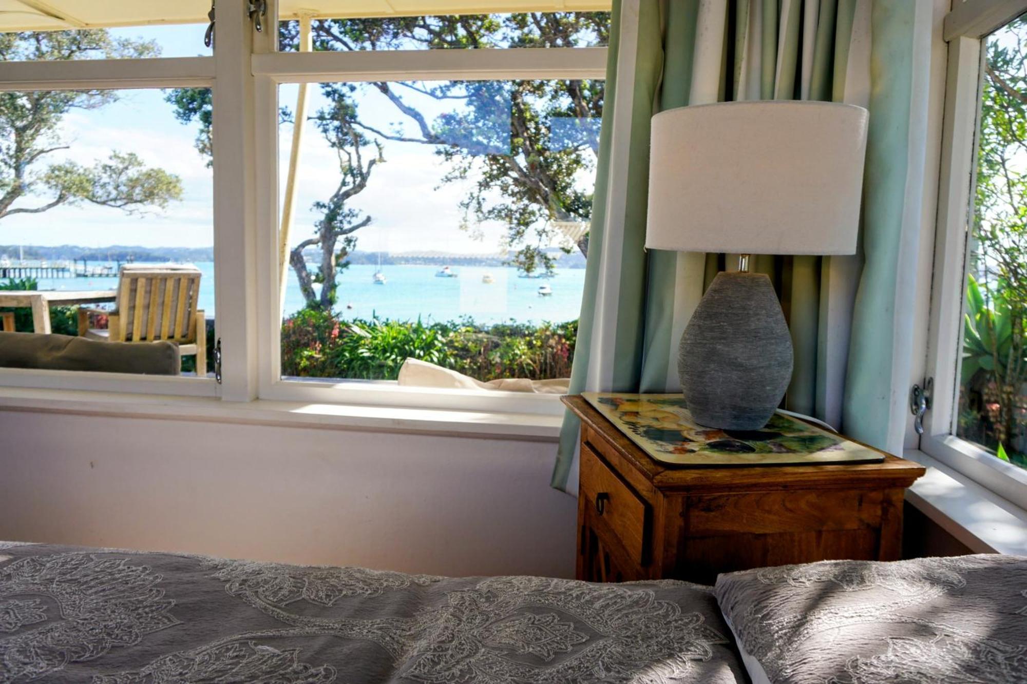 Last On The Strand, Russell - The Boathouse Экстерьер фото